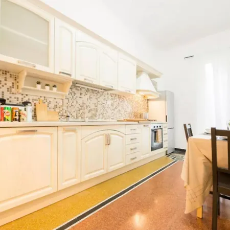 Gigante Cosy Flat In 6guests Genua