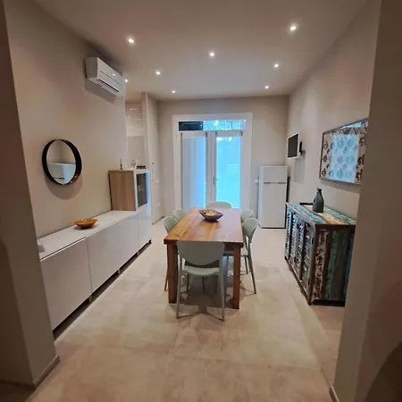Gigante Cosy Flat In 6guests Appartement Genua
